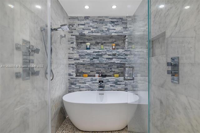 Building Photo - 11401 SW 72nd Plz