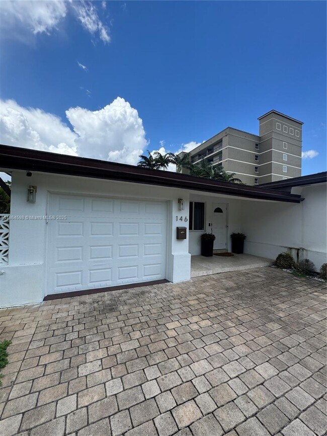 Building Photo - 146 Ponce de Leon Blvd