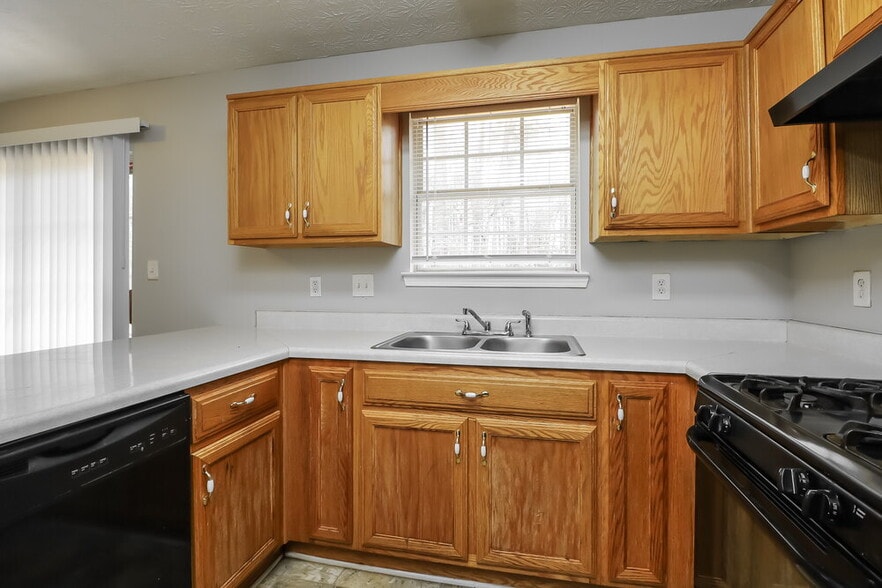 Building Photo - 3067 Fields Dr