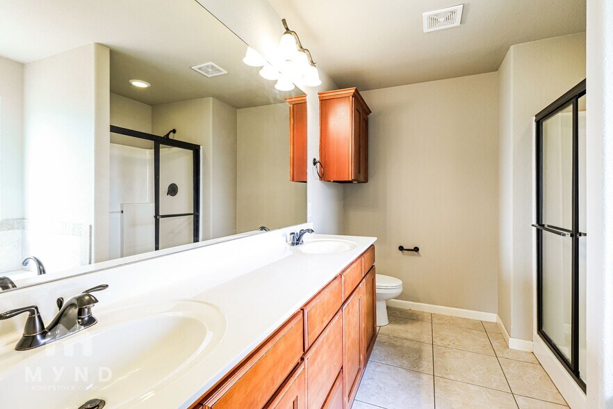 Building Photo - 430 Ravenna Dr