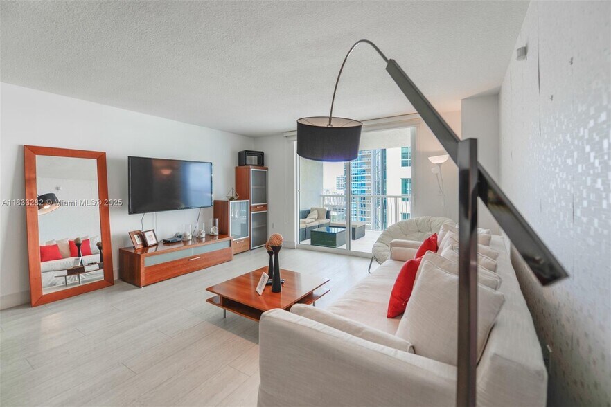 Primary Photo - 1200 Brickell Bay Dr