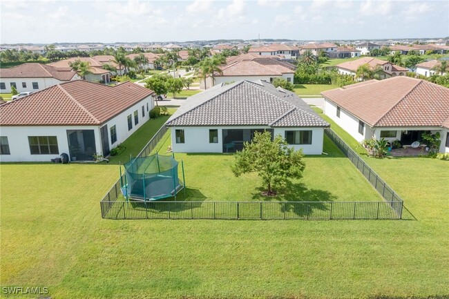Building Photo - 5073 Rimini Ave