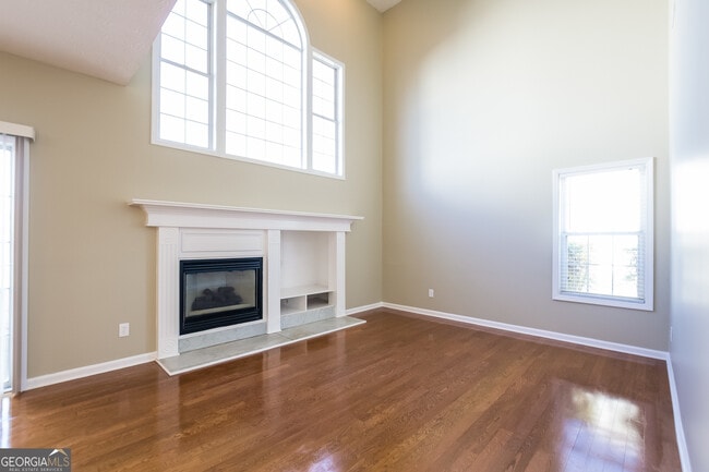 Building Photo - 2022 Santenay Dr S W