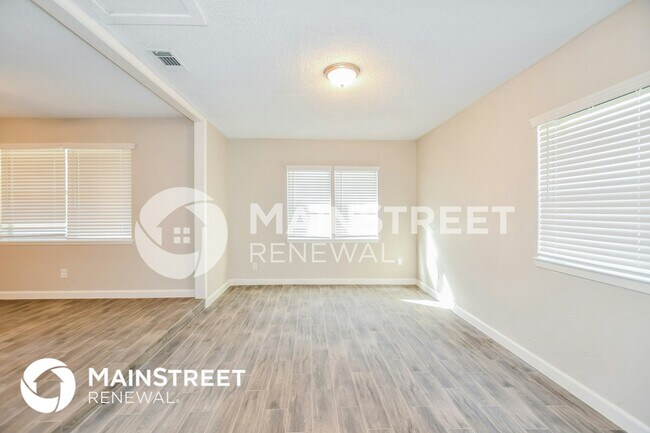 Building Photo - 926 Wateka Way