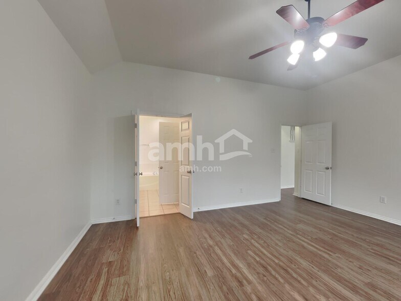 Building Photo - 4412 Mallow Oak Dr