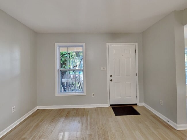 Building Photo - 838 S Parramore Ave