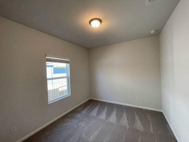 Building Photo - 256 Crystal Brook Dr