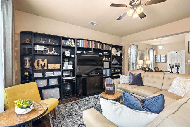 Building Photo - 7222 Sunny Day