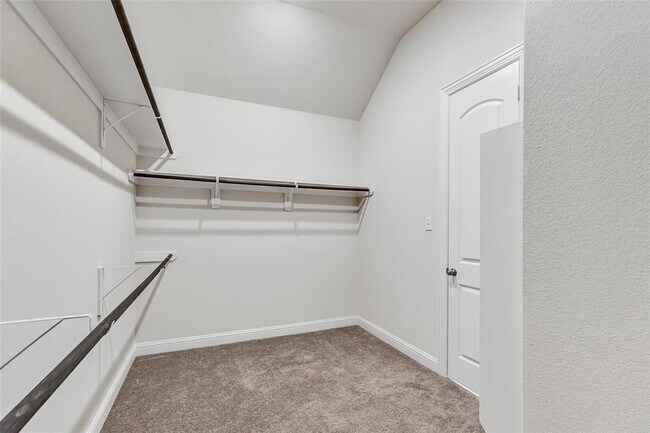 Building Photo - 15342 Majestic Knight Dr