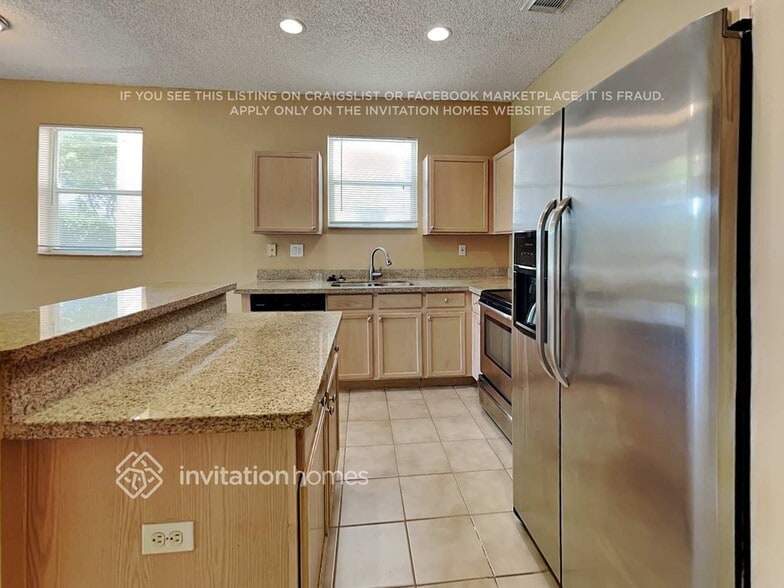 Building Photo - 2266 SW 135th Ave