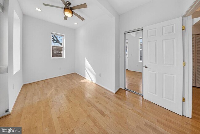 Building Photo - 424 Q St NW