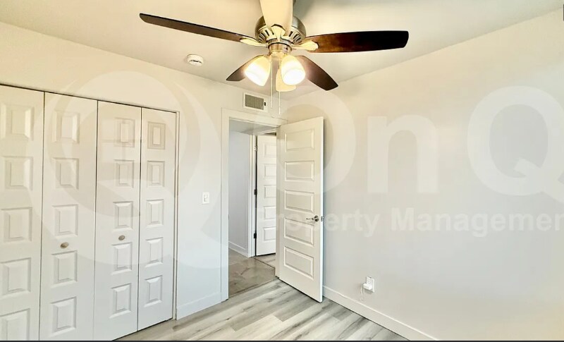 Building Photo - 6108 W Townley Ave