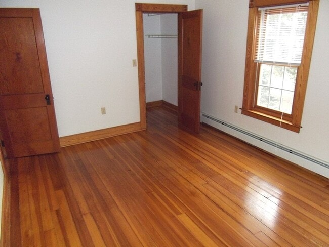 Building Photo - 170 Kemp St
