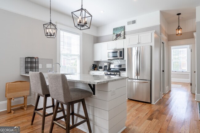 Building Photo - 828 Ponce De Leon Pl NE