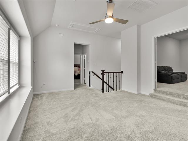 Building Photo - 439 Montrose Dr