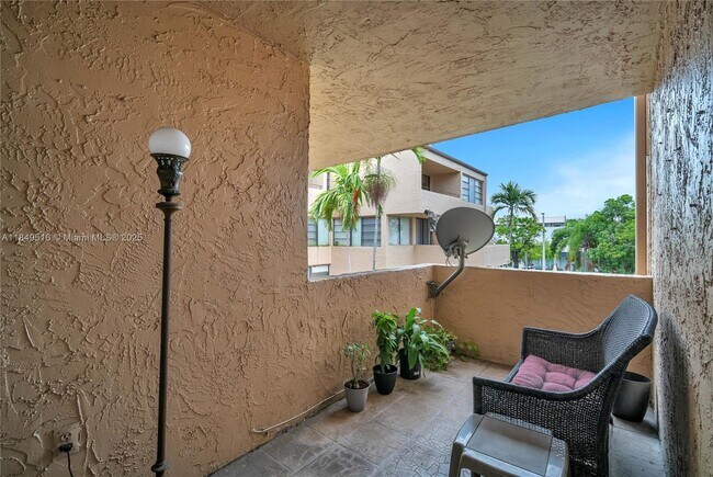 Building Photo - 10400 SW 108th Ave