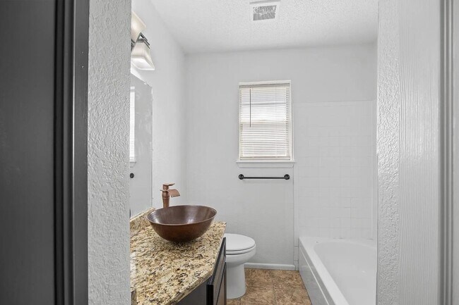 Building Photo - 2321 78th St