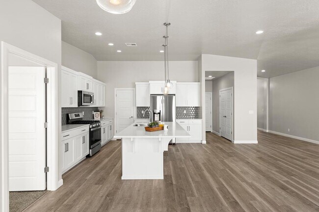 Building Photo - 2120 E Yant Flt Dr