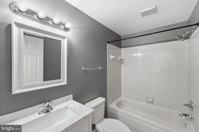 Building Photo - 5028 9th St S