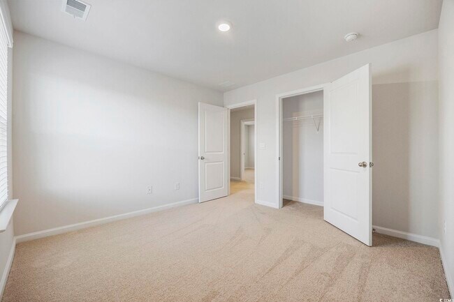 Building Photo - 219 Marauder Dr