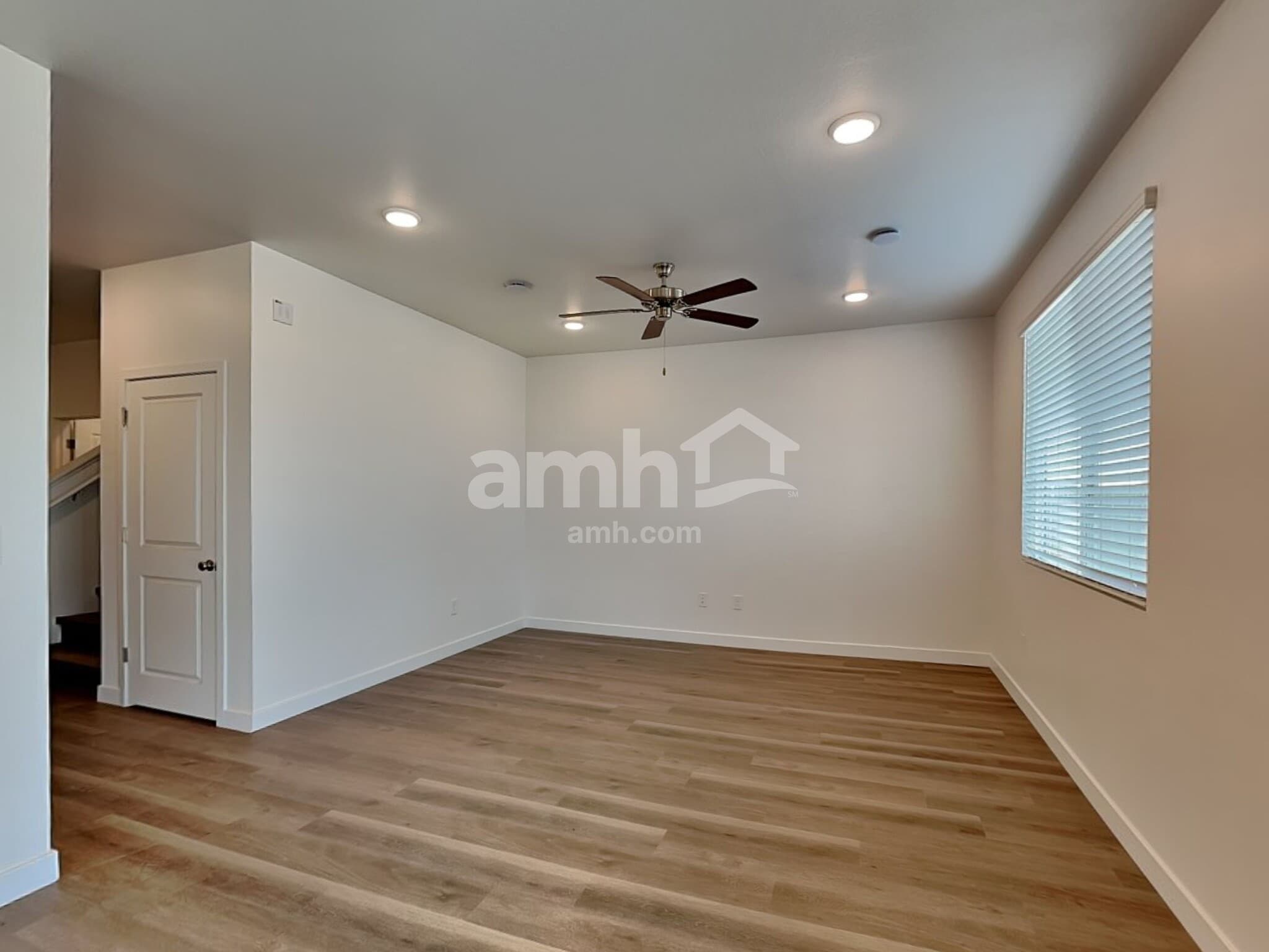 Building Photo - 12504 W Adair Dr