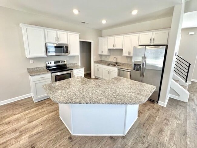 Building Photo - Now Leasing a 4-Bedroom 3 Bath Home in Byh...