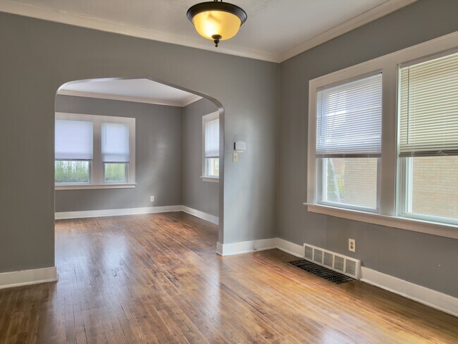 Building Photo - 901-903 14th St