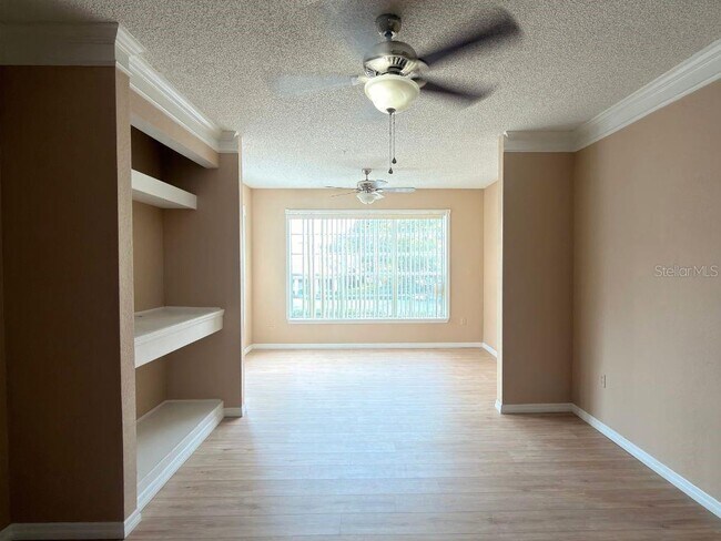 Building Photo - 13025 Mulberry Park Dr