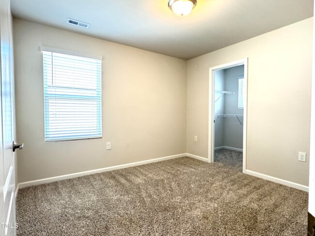 Building Photo - 4 Bedroom Single Family House for Rent