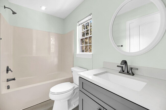 Building Photo - Whitney Lakes End Unit Townhome on Johns Island