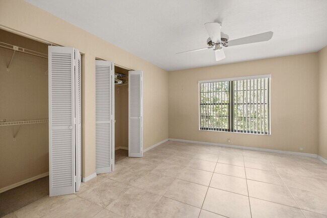 Building Photo - Comfort, Style & Space – 3 Bedroom Home in...