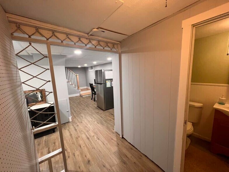 Building Photo - 34 Candice Cir