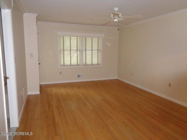 Building Photo - 8 Eastborne Dr