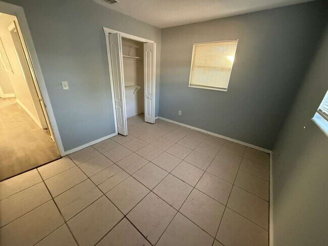 Building Photo - 3/2 Beautiful Upgraded Home on a corner lot! Don't miss out on this one!