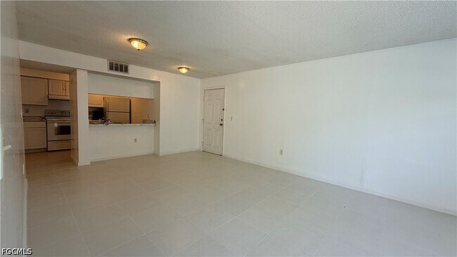 Building Photo - 3407 Winkler Ave