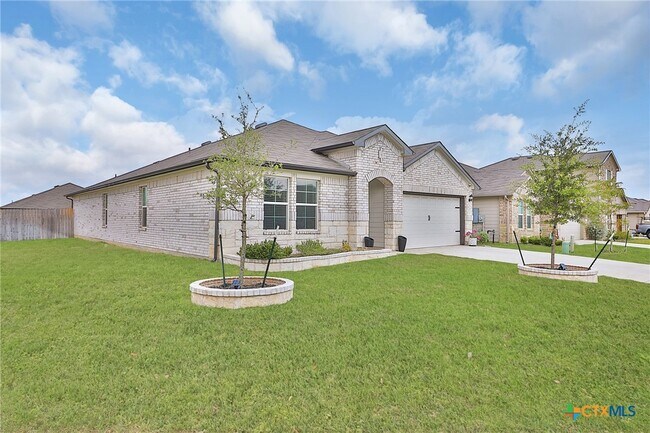 Building Photo - 801 Cinnamon Teal