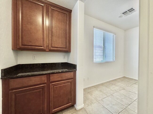Building Photo - 10037 White Mulberry Dr