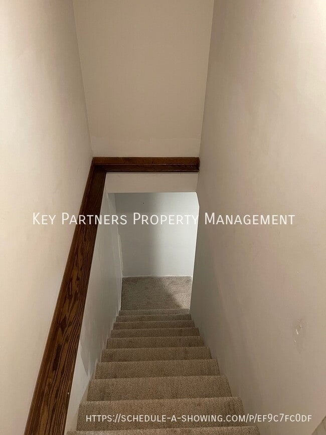 Building Photo - 501 NE 88th St