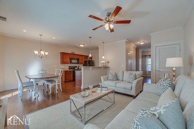 Building Photo - 334 Stonecrest Dr