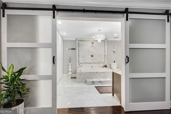 Building Photo - 54 Basswood Cir NE