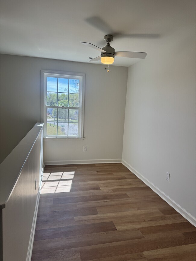 Building Photo - 204 Landmark Dr