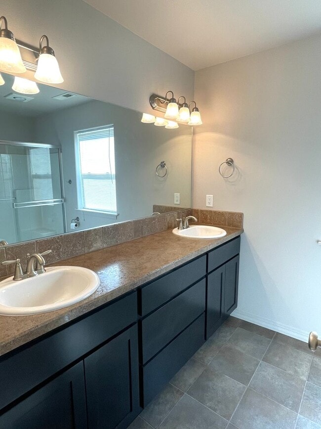 Building Photo - Beautiful Corner Lot Home for Rent in Badg...