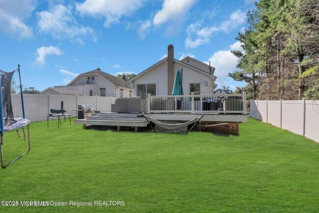 Building Photo - 373 W Park Ave