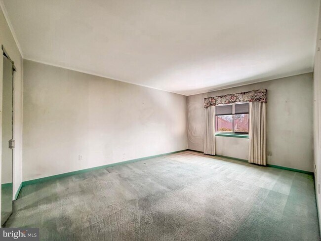 Building Photo - 44303 Delaire Landing Rd