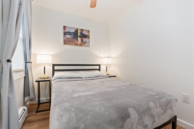 Building Photo - 1626 Union Turnpike