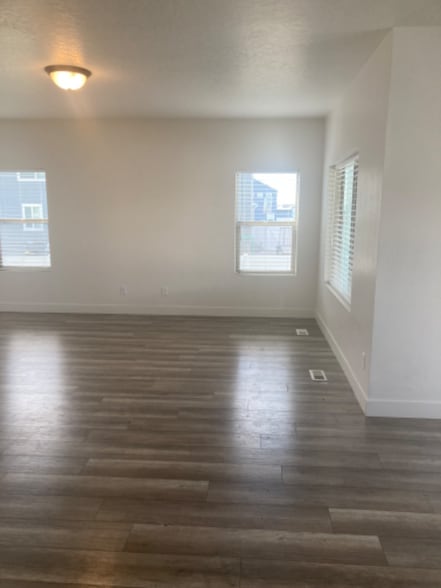 Building Photo - 2131 E 970 N