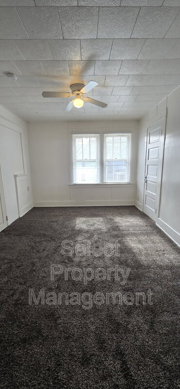 Building Photo - 738 3rd St