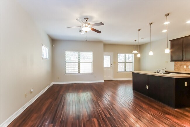 Building Photo - 2046 Lost Pine Ct