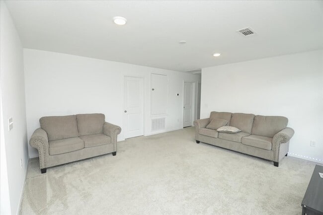 Building Photo - 14463 Cedar Ledge Ln