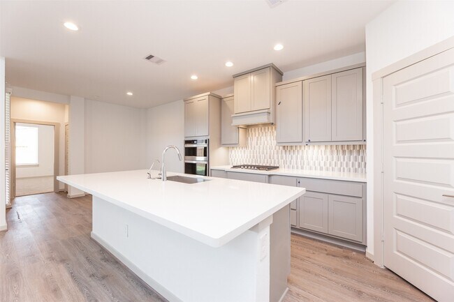 Building Photo - 29502 Red Rocks Pk Dr